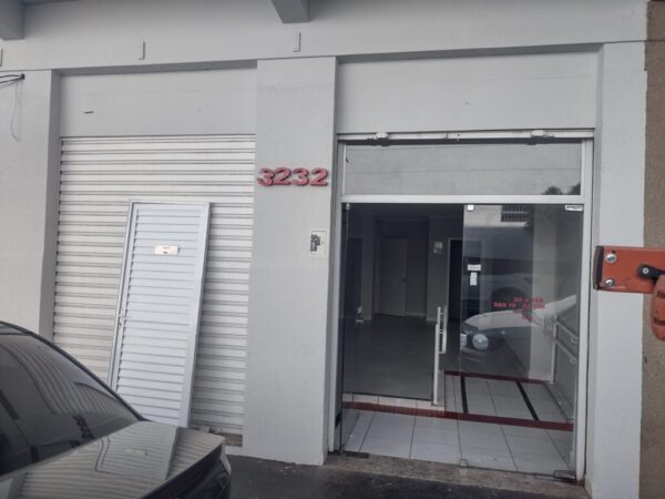 Salão Comercial/ Sala para locação no Centro