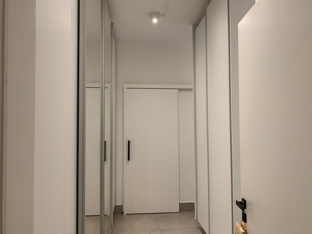 Casa a venda em condomínio fechado mobiliada