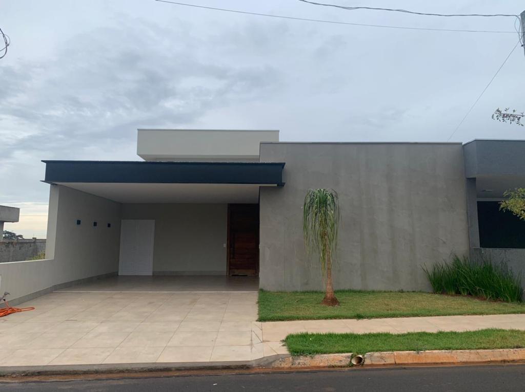 Casa a venda em condomínio fechado mobiliada