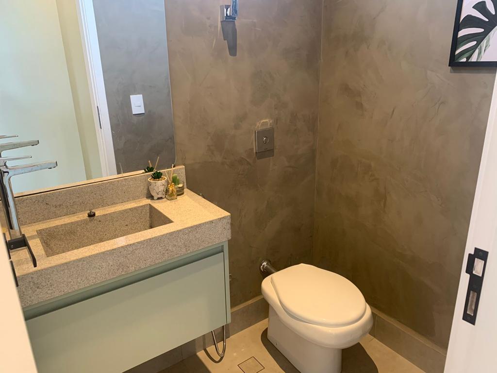 Casa a venda em condomínio fechado mobiliada