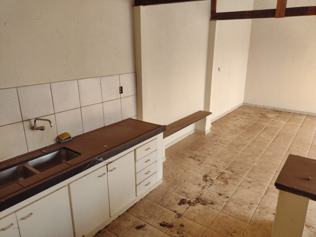 Casa a venda, 100 metros da Represa Municipal