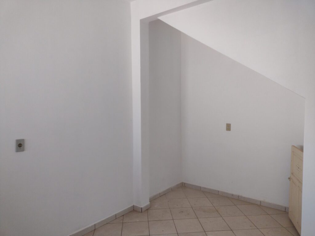 Casa a venda, 100 metros da Represa Municipal