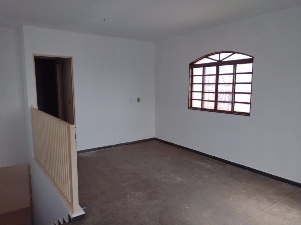 Casa a venda, 100 metros da Represa Municipal