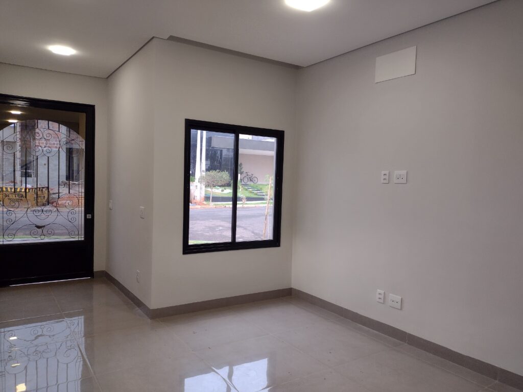 Casa a venda condomínio Figueira II