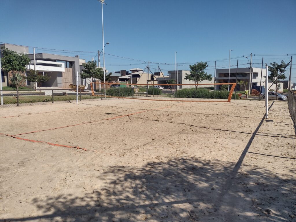 Vende-se terreno Cond. Fechado 253 m² $ 190.000,00 Vende-se terreno Cond. Fechado 253 m² $ 190.000,00