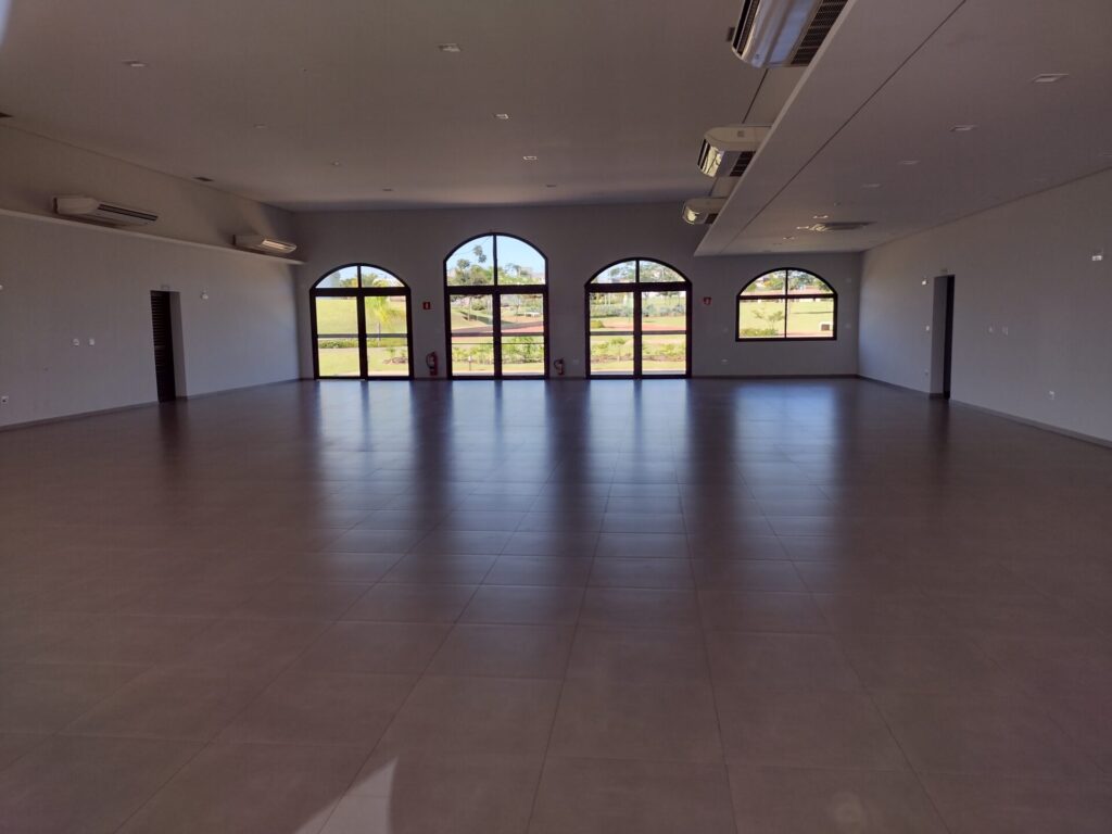 Vende-se terreno Cond. Fechado 253 m² $ 190.000,00 Vende-se terreno Cond. Fechado 253 m² $ 190.000,00