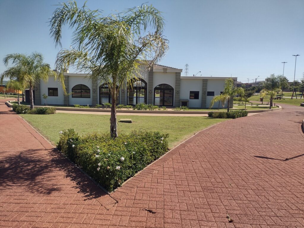 Vende-se terreno Cond. Fechado 253 m² $ 190.000,00 Vende-se terreno Cond. Fechado 253 m² $ 190.000,00