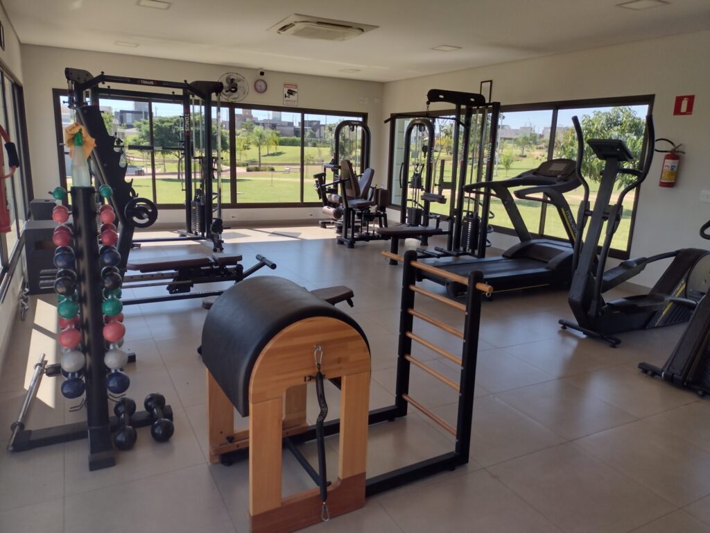 Vende-se terreno Cond. Fechado 253 m² $ 190.000,00 Vende-se terreno Cond. Fechado 253 m² $ 190.000,00