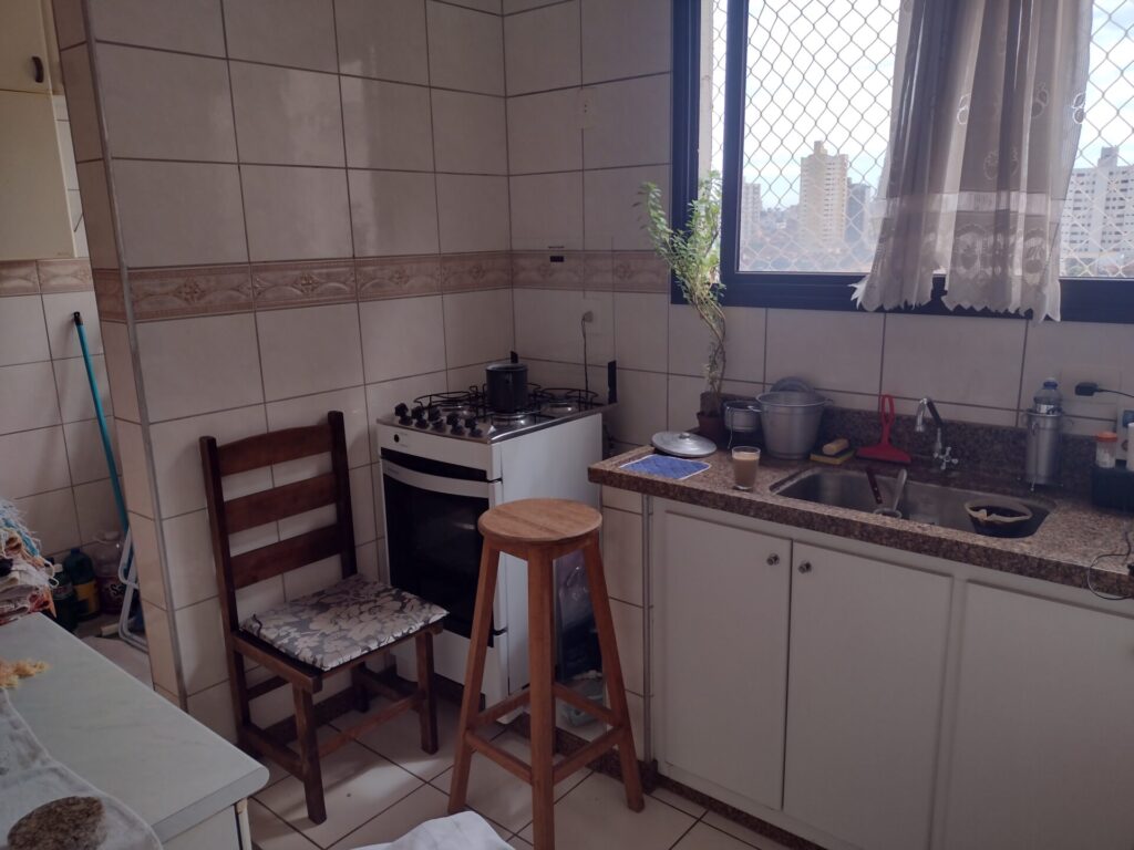 Vende-se Apto de 1 dormitório na Redentora $ 200.000,00