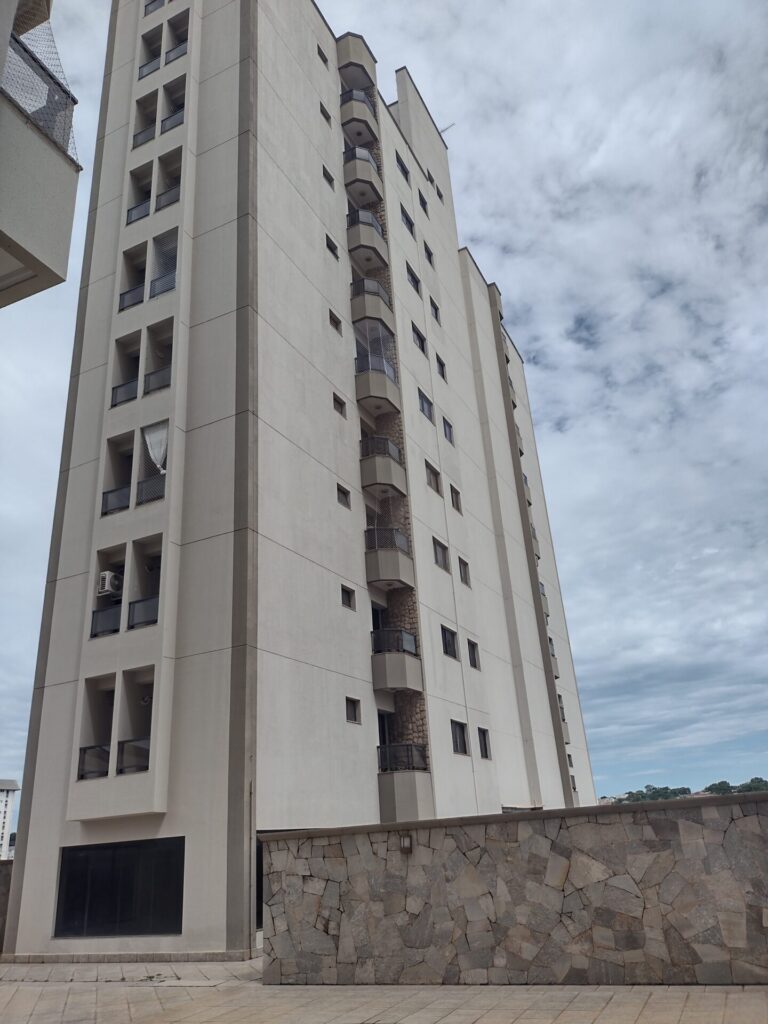 Vende-se Apto de 1 dormitório na Redentora $ 200.000,00