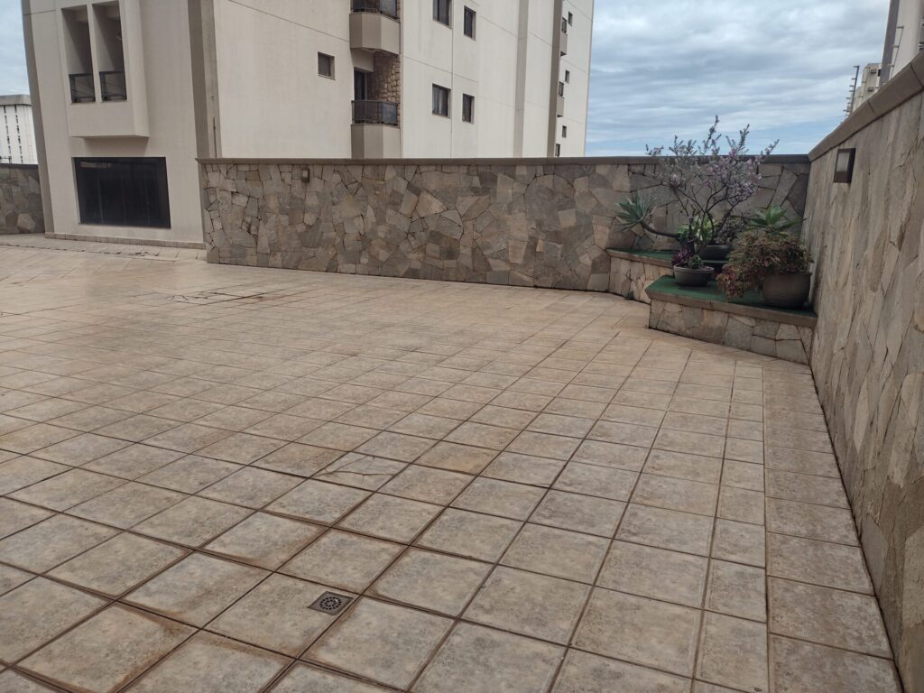 Vende-se Apto de 1 dormitório na Redentora $ 200.000,00