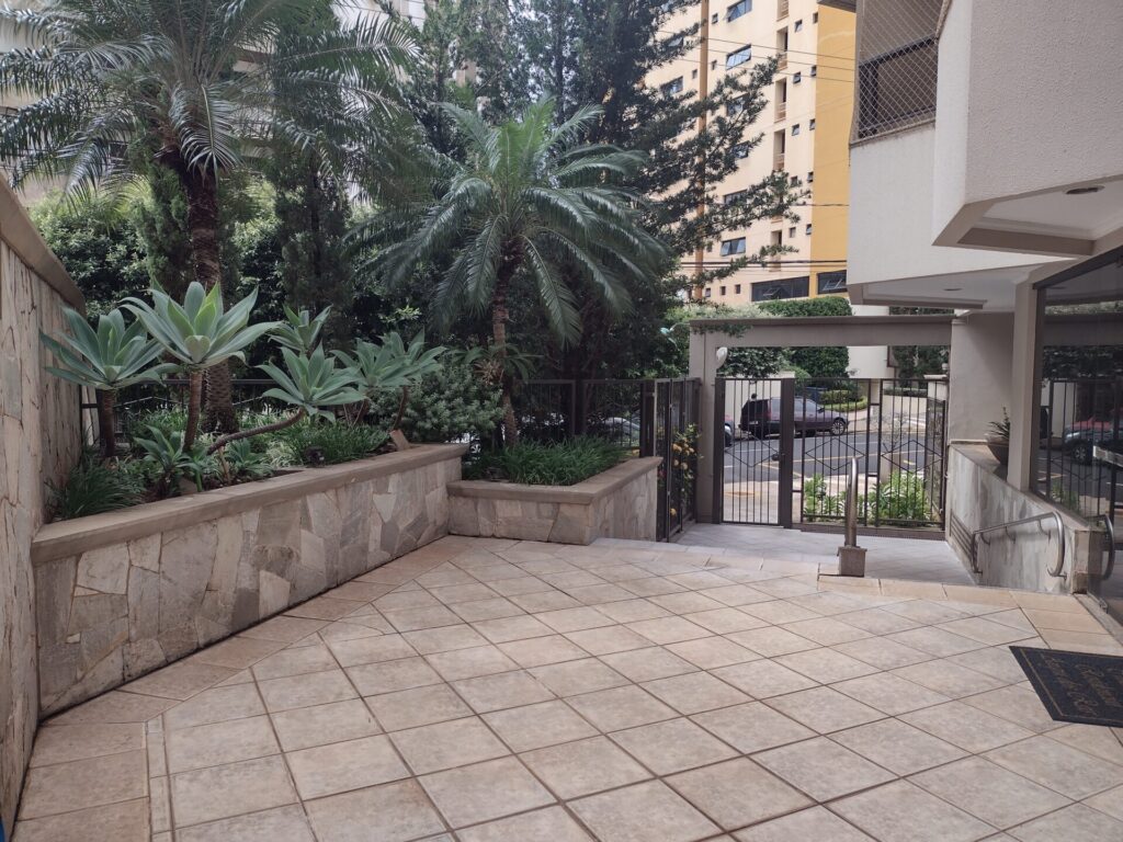 Vende-se Apto de 1 dormitório na Redentora $ 200.000,00