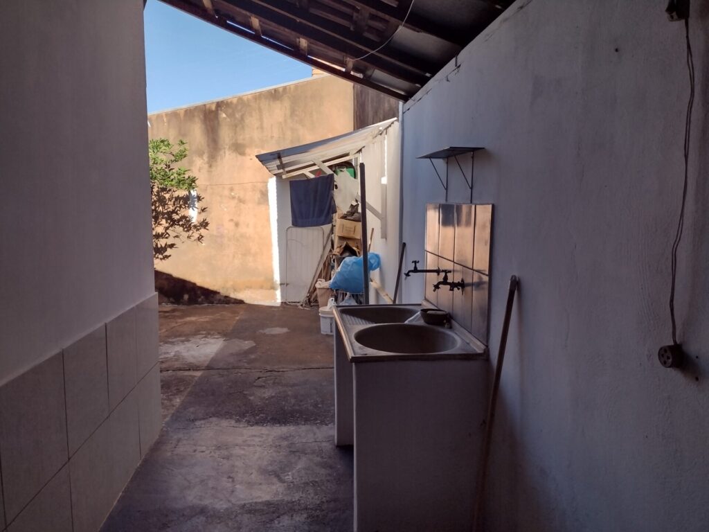Casa a Venda 3 Dormitórios $ 170.000,00 – Jd. Maria Lucia Casa a Venda 3 Dormitórios $ 170.000,00 – Jd. Maria Lucia