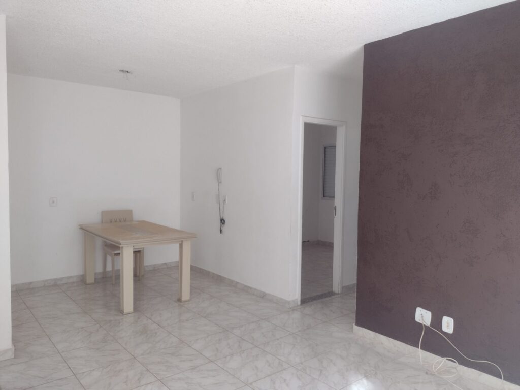 Vende-se Casa Cond. Fechado 2 dormitórios –  $ 250.000,00