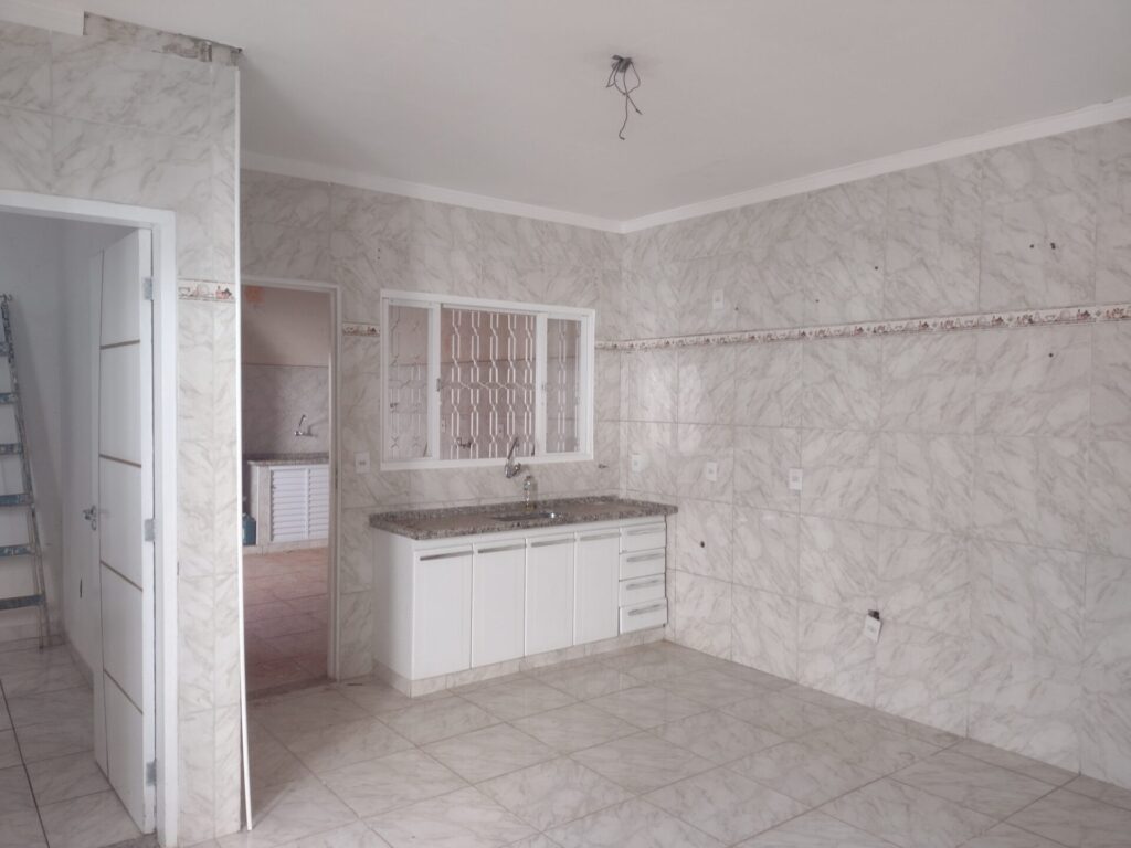 Vende-se Casa Cond. Fechado 2 dormitórios –  $ 250.000,00