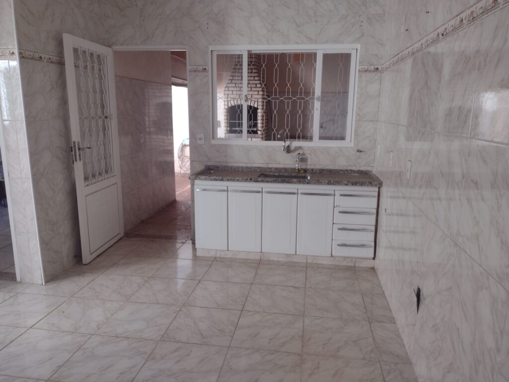 Vende-se Casa Cond. Fechado 2 dormitórios –  $ 250.000,00