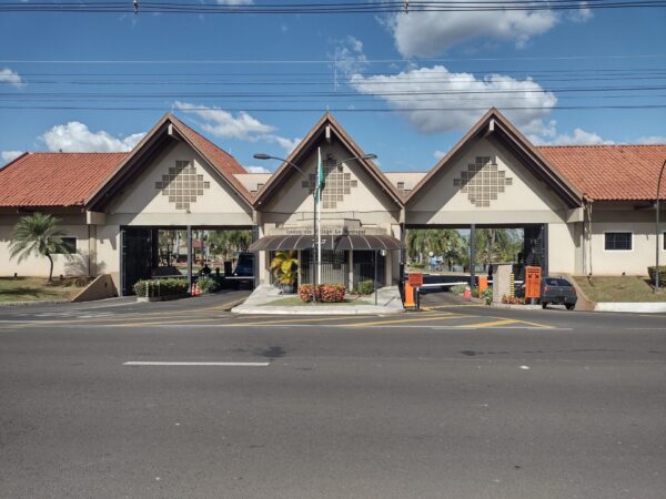 Vende-se Terreno Cond. Village la Montagne $ 450.000,00