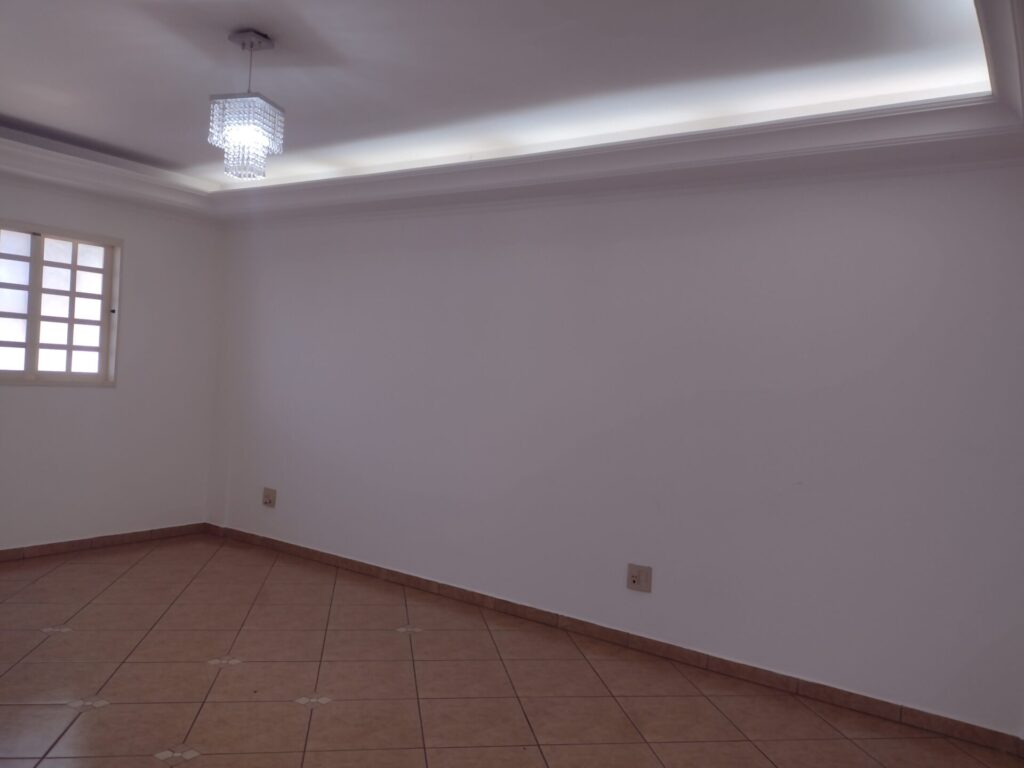 Vende-se Exc. Sobrado Jd. Antonieta $ 500.000,00