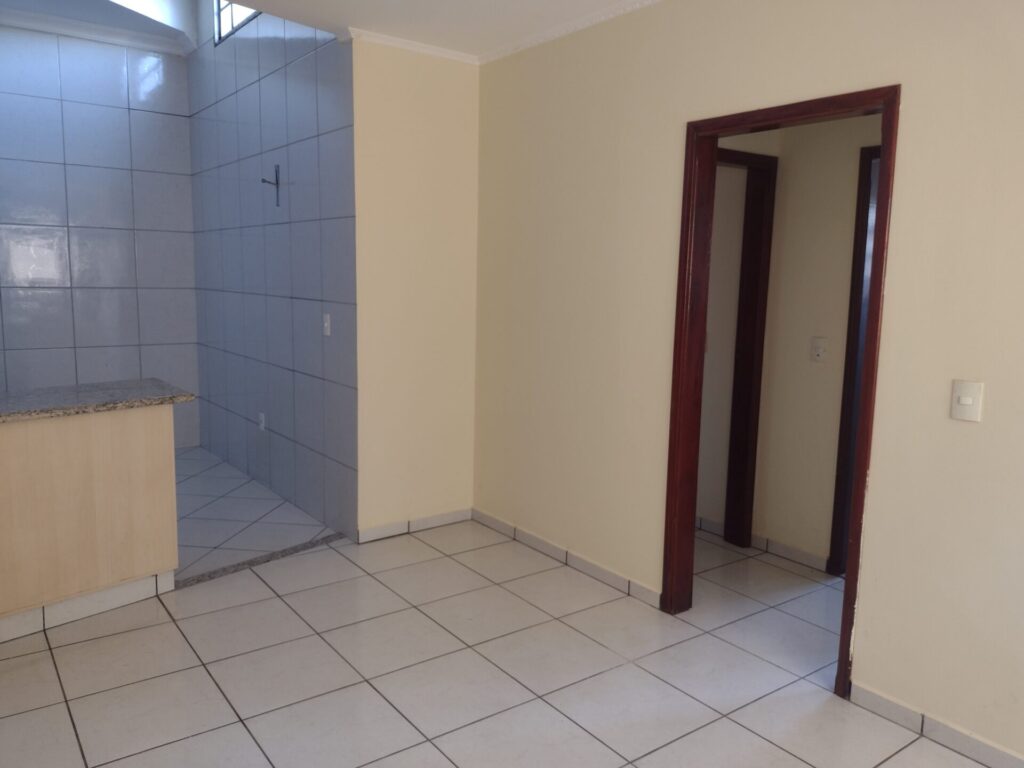 Vende-se Apto Cobertura ( NOVO ) Jd. Antonieta $ 220.000,00
