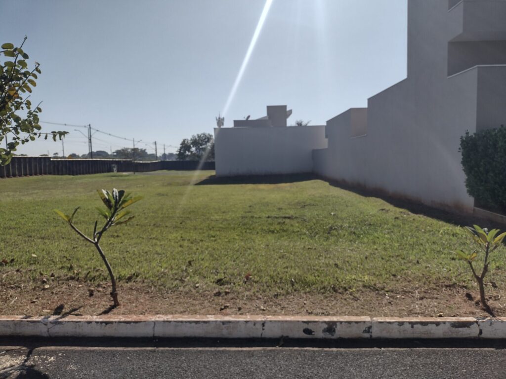 Vende-se Terreno Cond. Village la Montagne $ 450.000,00