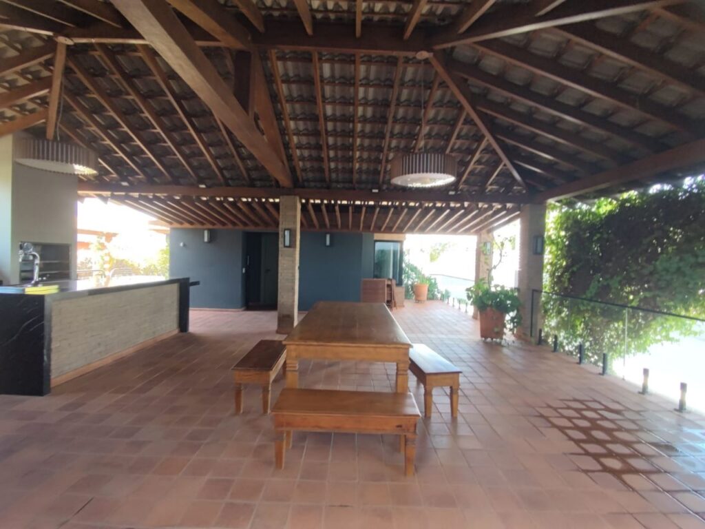 Vende-se Salão Industrial 1.400m² $ 7.500.000,00