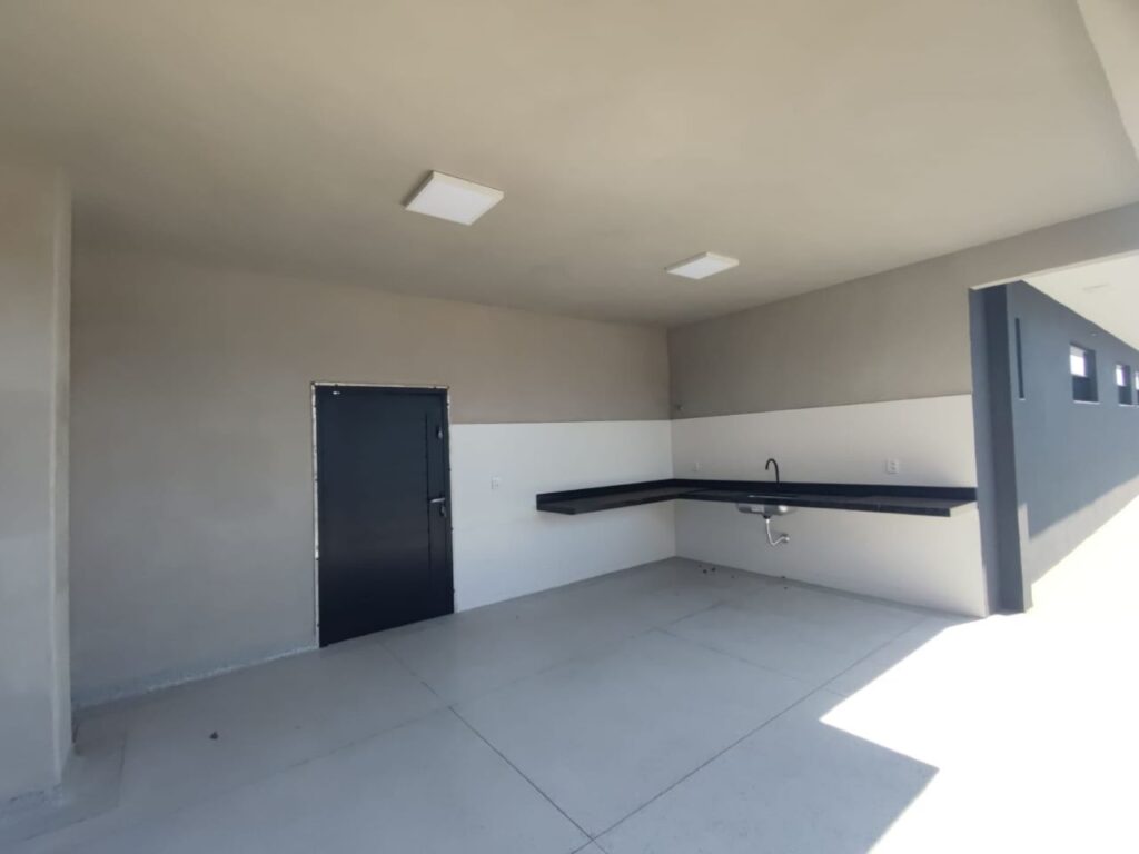 Vende-se Salão Industrial 1.400m² $ 7.500.000,00