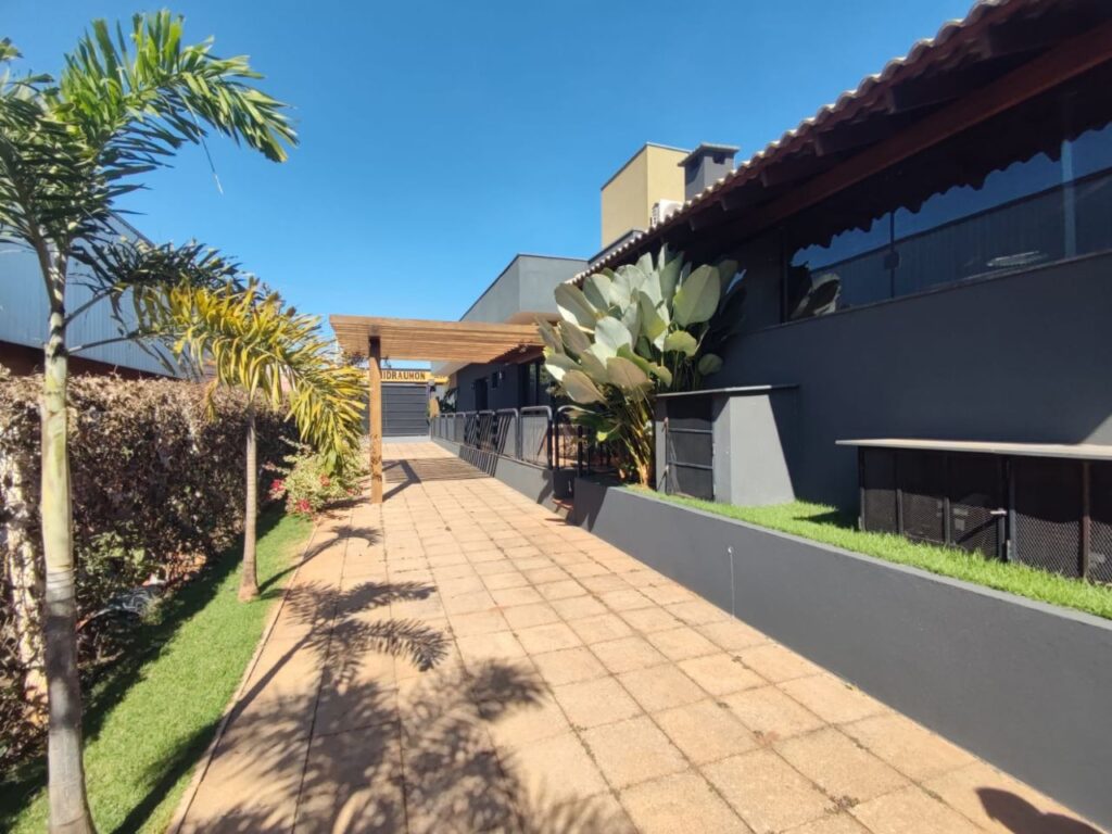 Vende-se Salão Industrial 1.400m² $ 7.500.000,00