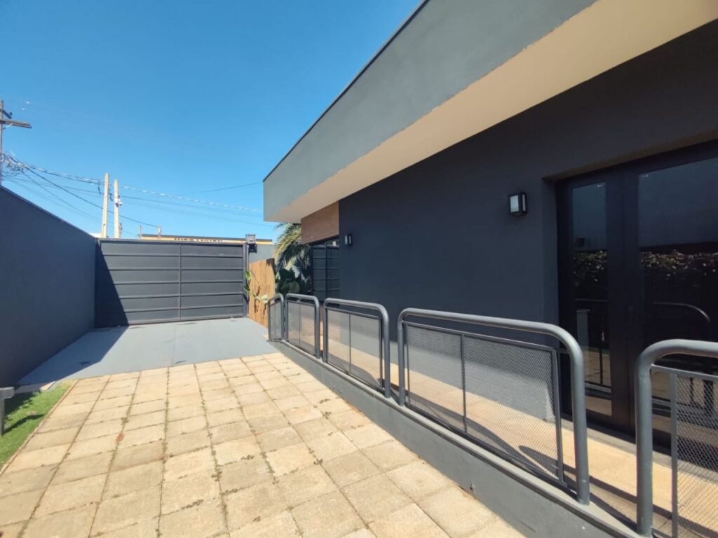Vende-se Salão Industrial 1.400m² $ 7.500.000,00