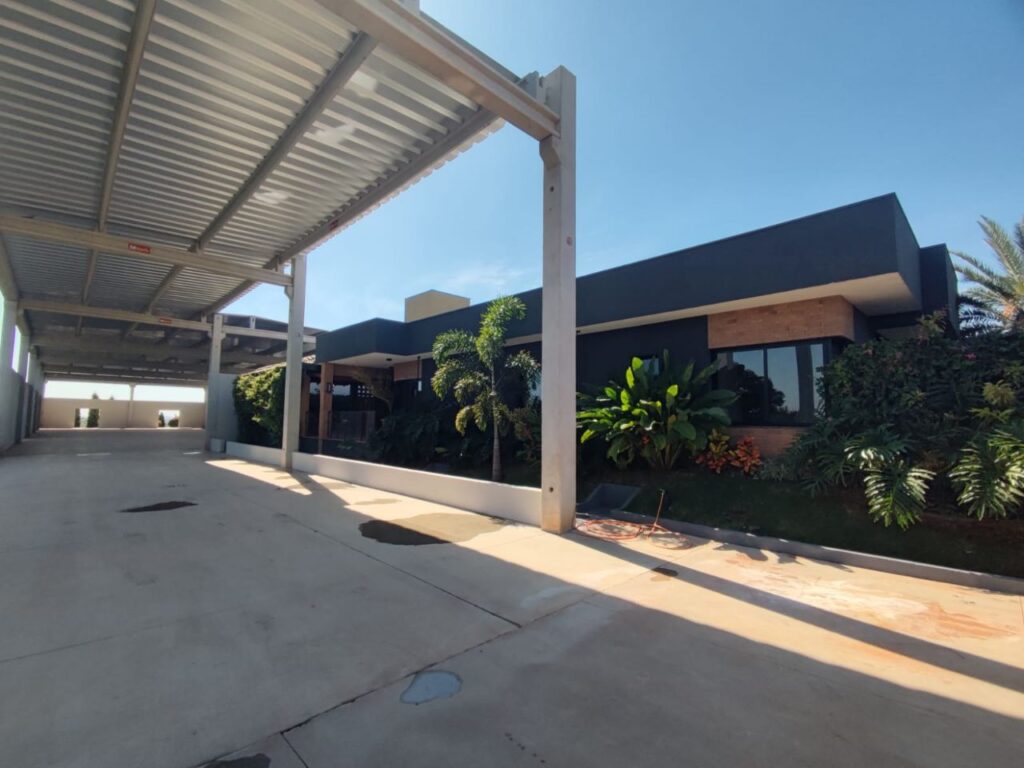 Vende-se Salão Industrial 1.400m² $ 7.500.000,00