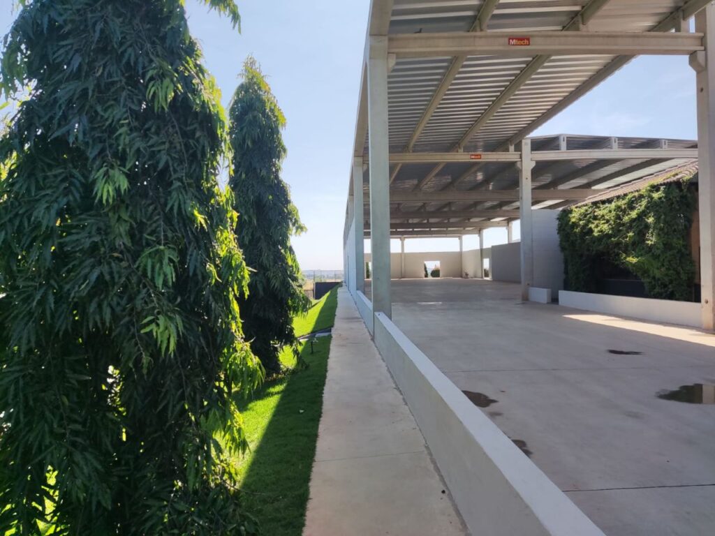 Vende-se Salão Industrial 1.400m² $ 7.500.000,00
