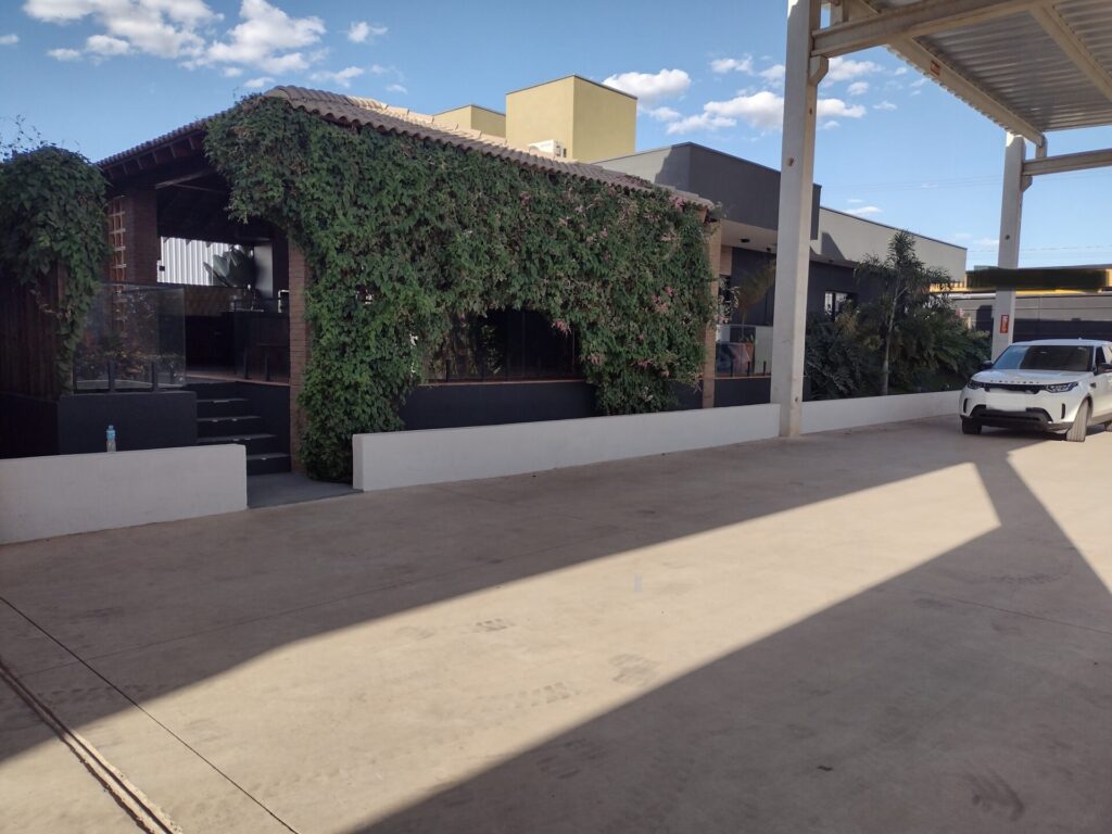 Vende-se Salão Industrial 1.400m² $ 7.500.000,00