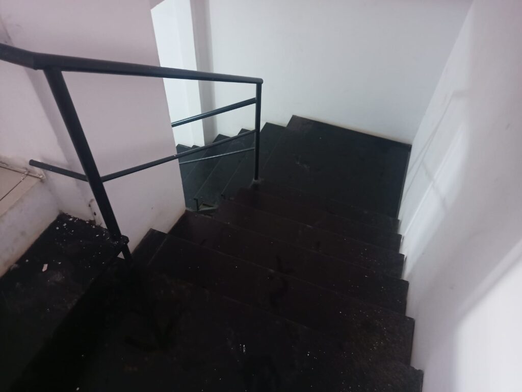 Aluga-se Sala Comercial Térrea no Centro $ 3.000,00