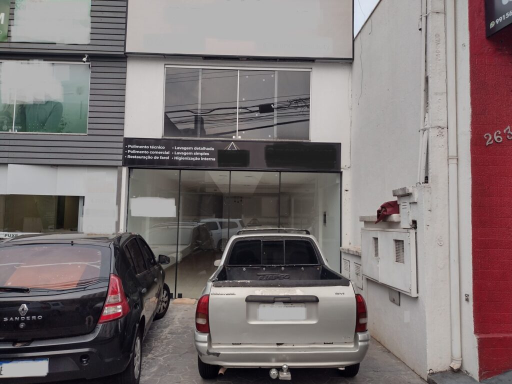 Aluga-se Sala Comercial Térrea no Centro $ 3.000,00