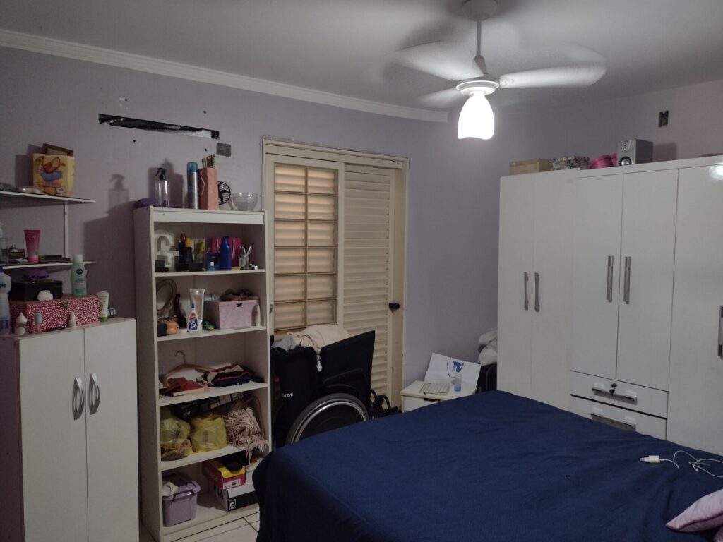 Vende-se Casa c/ edícula + salão na Vila Maceno $ 450.000,00