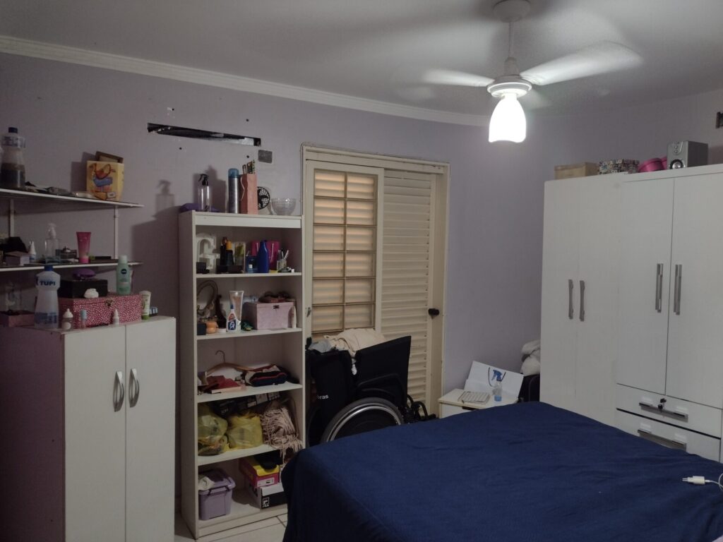 Vende-se Casa c/ edícula + salão na Vila Maceno $ 450.000,00