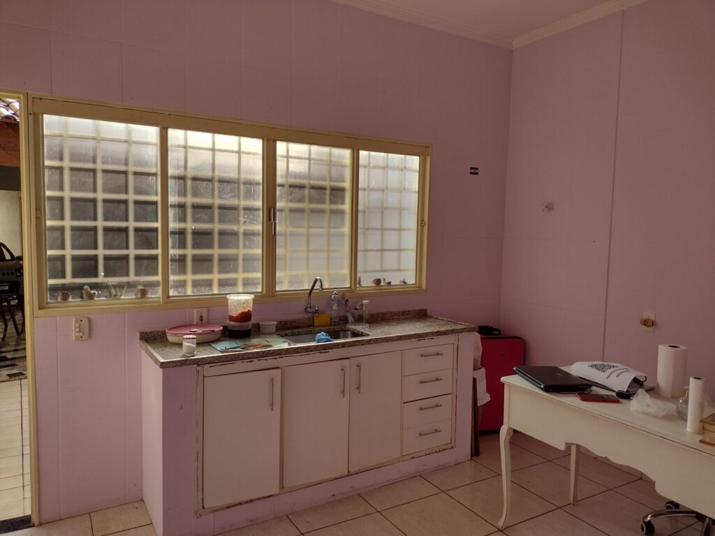 Vende-se Casa c/ edícula + salão na Vila Maceno $ 450.000,00