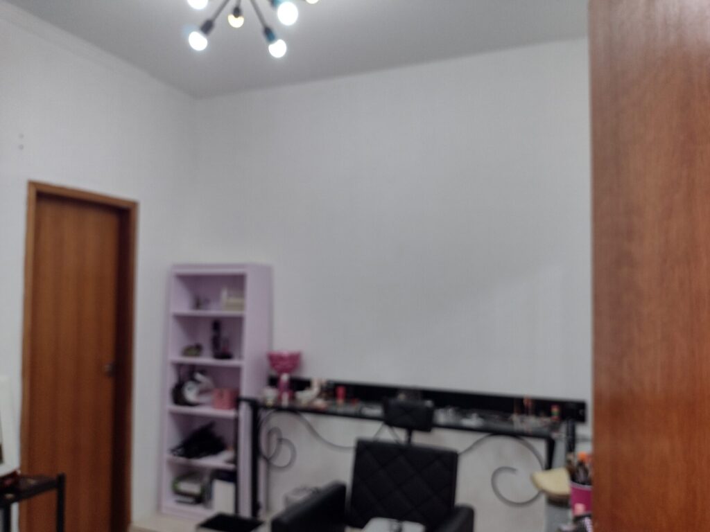 Vende-se Casa c/ edícula + salão na Vila Maceno $ 450.000,00