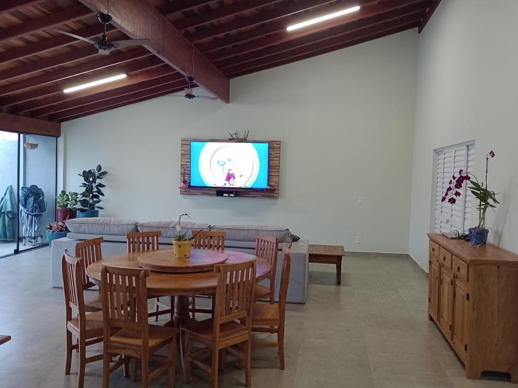 Vende-se Casa em Uchoa – SP $ 600.000,00