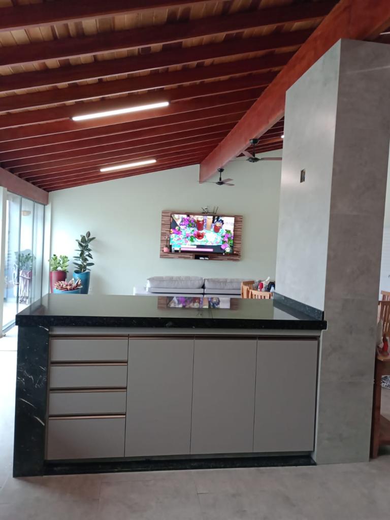 Vende-se Casa em Uchoa – SP $ 600.000,00