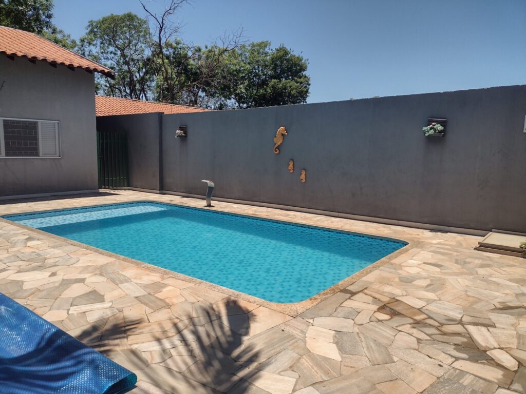 Vende-se Chácara Cond. Fechado Bacuri $ 900.000,00