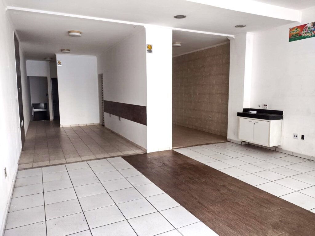 Vende-se imóvel comercial a 200 metros do Plaza Shopping $ 400.000,00