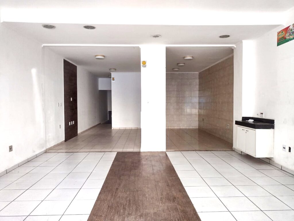 Vende-se imóvel comercial a 200 metros do Plaza Shopping $ 400.000,00