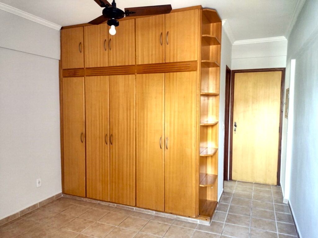 Vende-se apto de 1 dormitório a 200 metros do Shopping Plaza $ 200.000,00