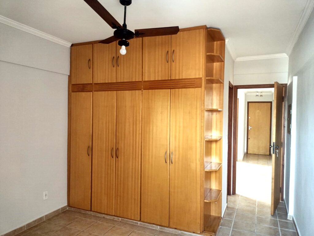 Vende-se apto de 1 dormitório a 200 metros do Shopping Plaza $ 200.000,00