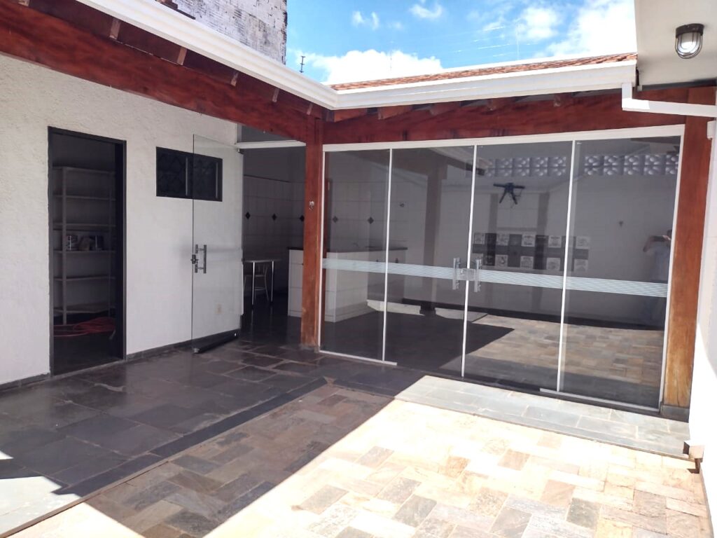 Vende-se casa no Jd. Bosque $ 395.000,00