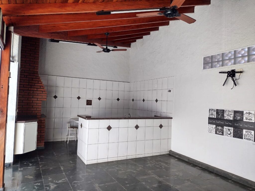 Vende-se casa no Jd. Bosque $ 395.000,00