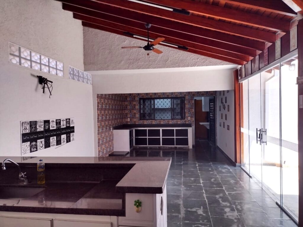 Vende-se casa no Jd. Bosque $ 395.000,00