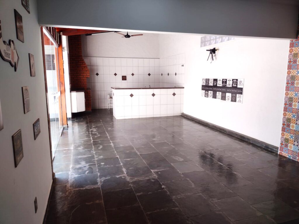 Vende-se casa no Jd. Bosque $ 395.000,00