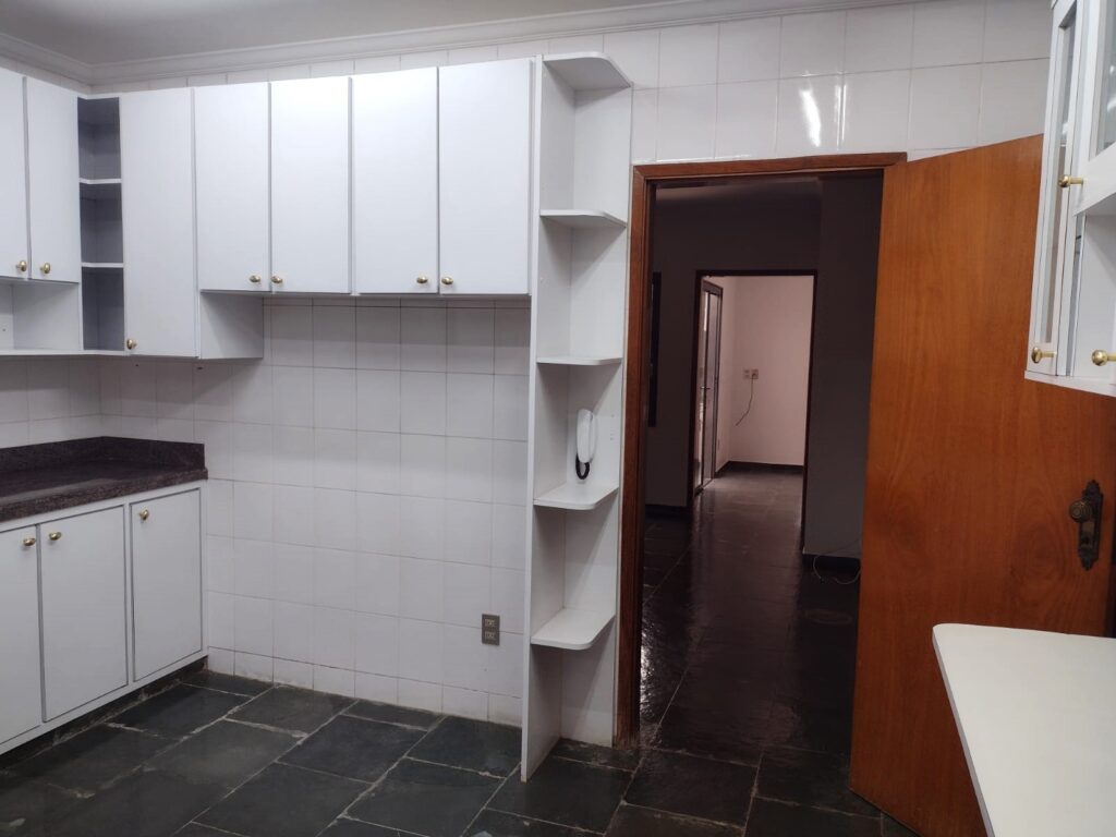 Vende-se casa no Jd. Bosque $ 395.000,00