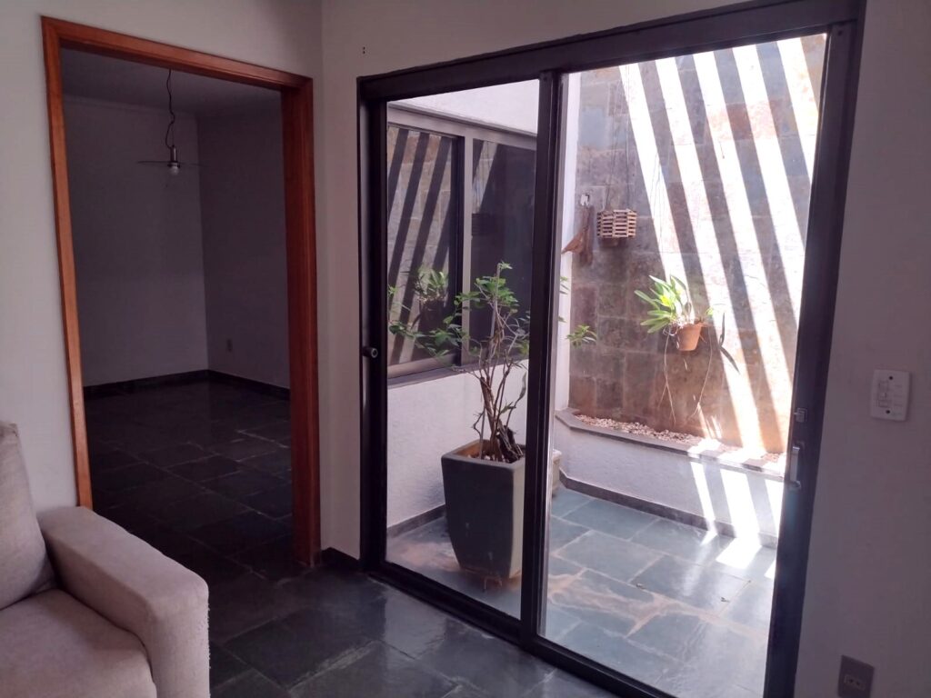 Vende-se casa no Jd. Bosque $ 395.000,00